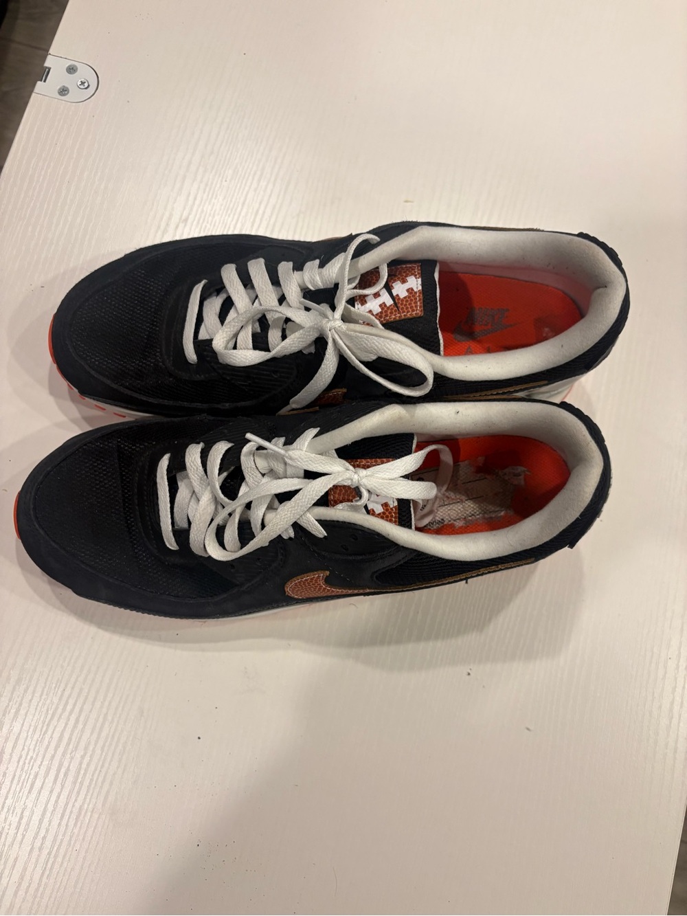 Nike Air Max 90 'Football' Sneakers - Picture 4 of 4